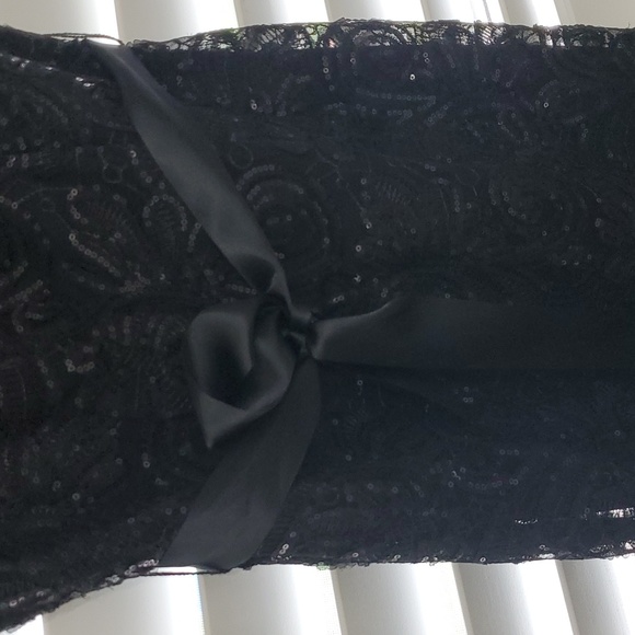 Xs womens black bead and mesh overlay le chateau dress - Picture 3 of 3